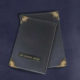 Harry Potter Replica 1/1 Tom Riddle Diary Replica's: 1:1